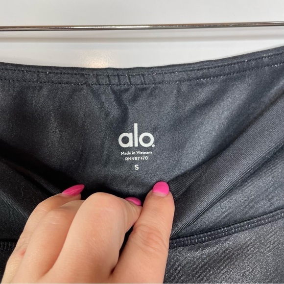 Alo Yoga Butterfly Print Leggings Small - Picture 5 of 5